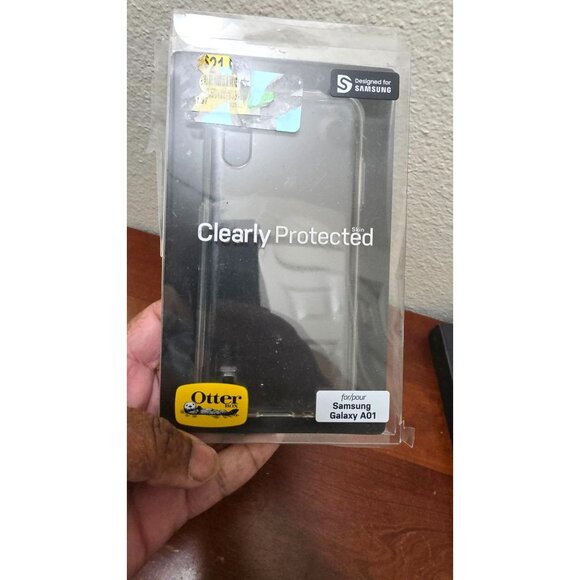 OtterBox Clearly Protected Skin Case For Samsung Galaxy A01 - Scratch Resistant - Picture 1 of 3